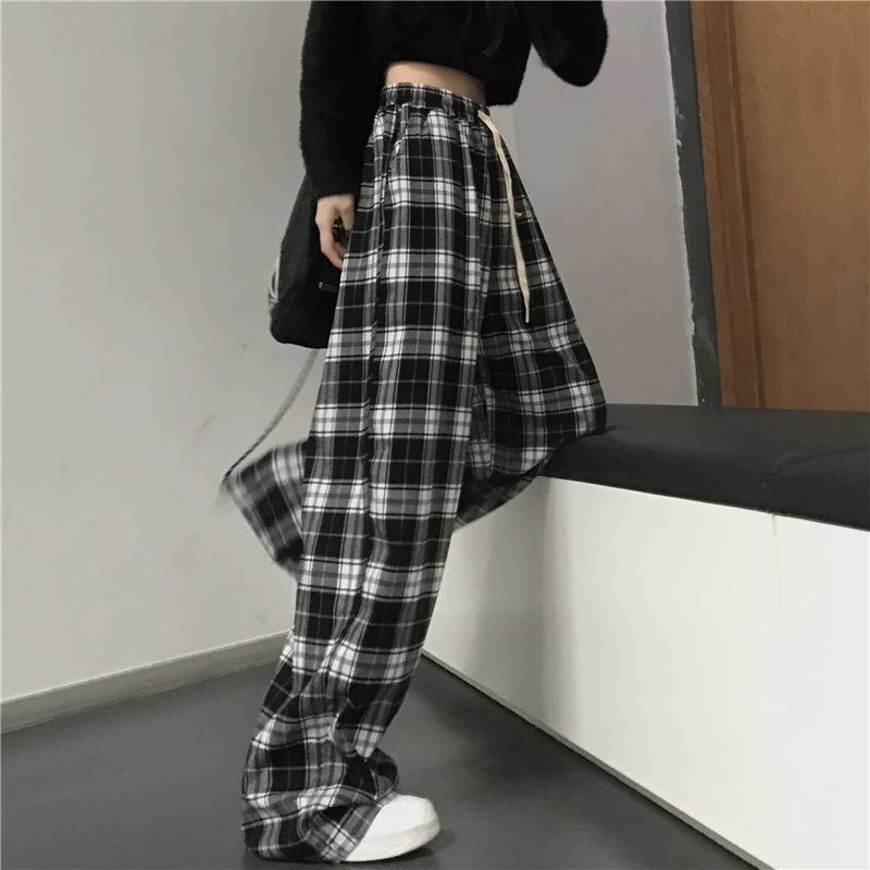 Spodnie Dresowe Oversize w Czarną Kratę – Baggy Unisex HipHop z Kieszeniami