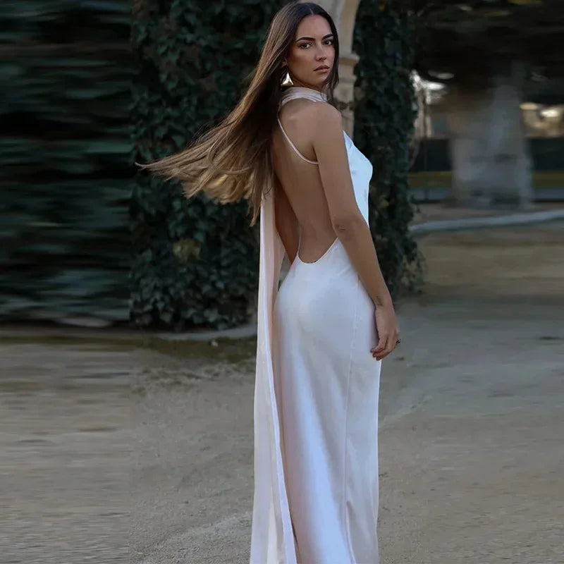 Satynowa Sukienka Halter Maxi z Odkrytymi Plecami – Wesele Studniówka Lato