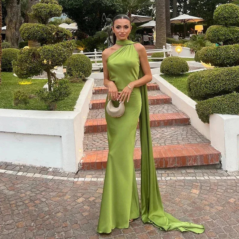Satynowa Sukienka Halter Maxi z Odkrytymi Plecami – Wesele Studniówka Lato