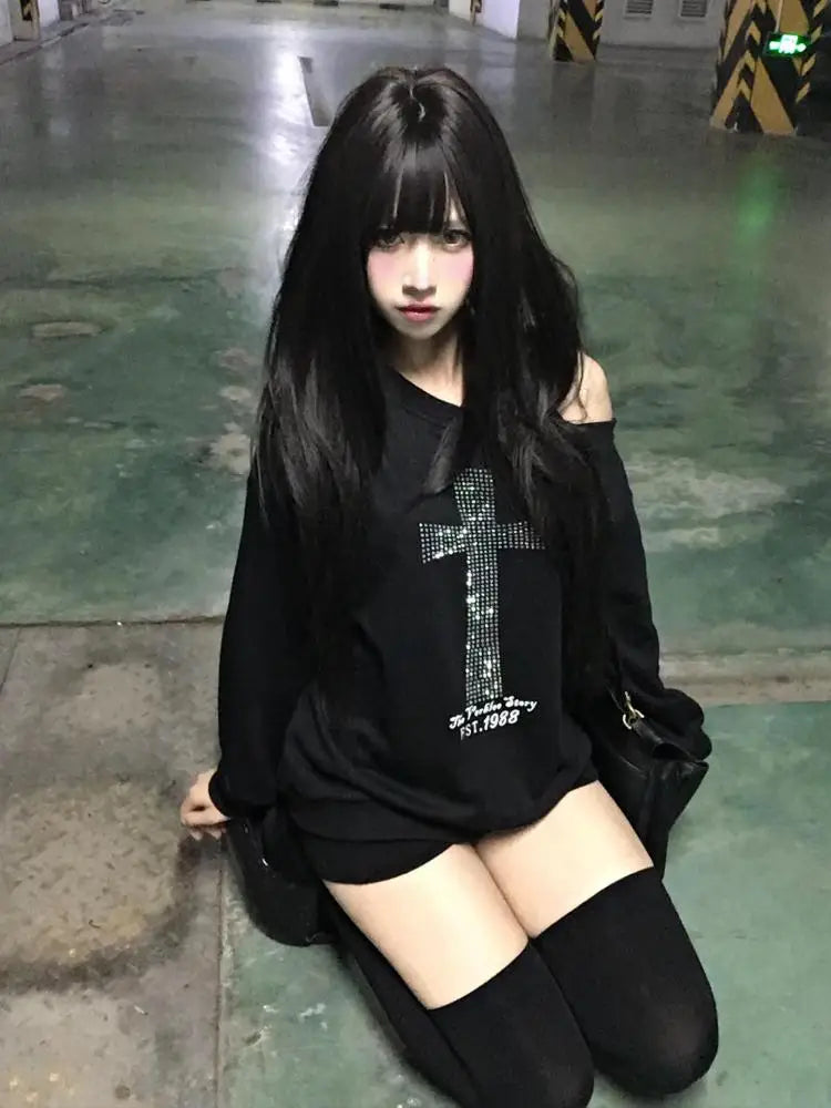 Czarna Bluza z Nadrukiem na Jedno Ramię – Y2K Grunge Harajuku 2000s