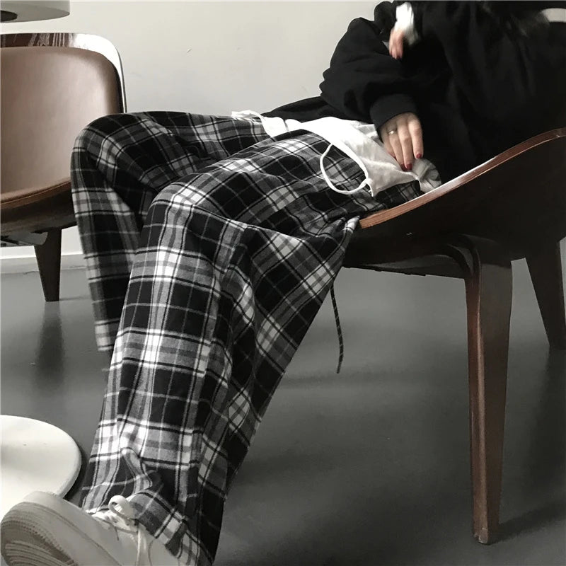 Spodnie Dresowe Oversize w Czarną Kratę – Baggy Unisex HipHop z Kieszeniami