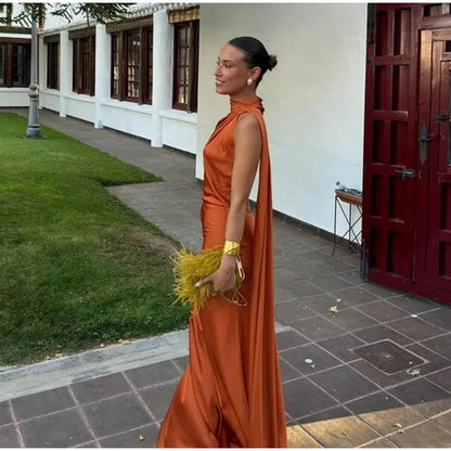 Satynowa Sukienka Halter Maxi z Odkrytymi Plecami – Wesele Studniówka Lato