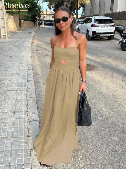 Czarna Bawełniana Sukienka Maxi na Ramiączkach z Wycięciami – Luźna Elegancka