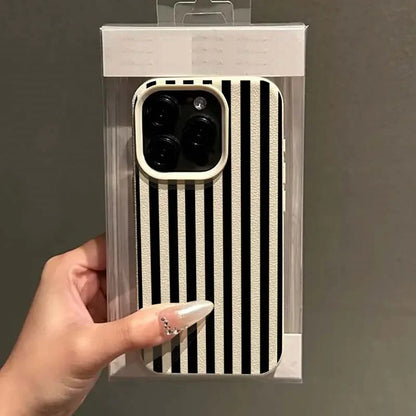 Kolorowe Etui w Paski do iPhone - Minimalistyczna Ochrona | Różne Modele
