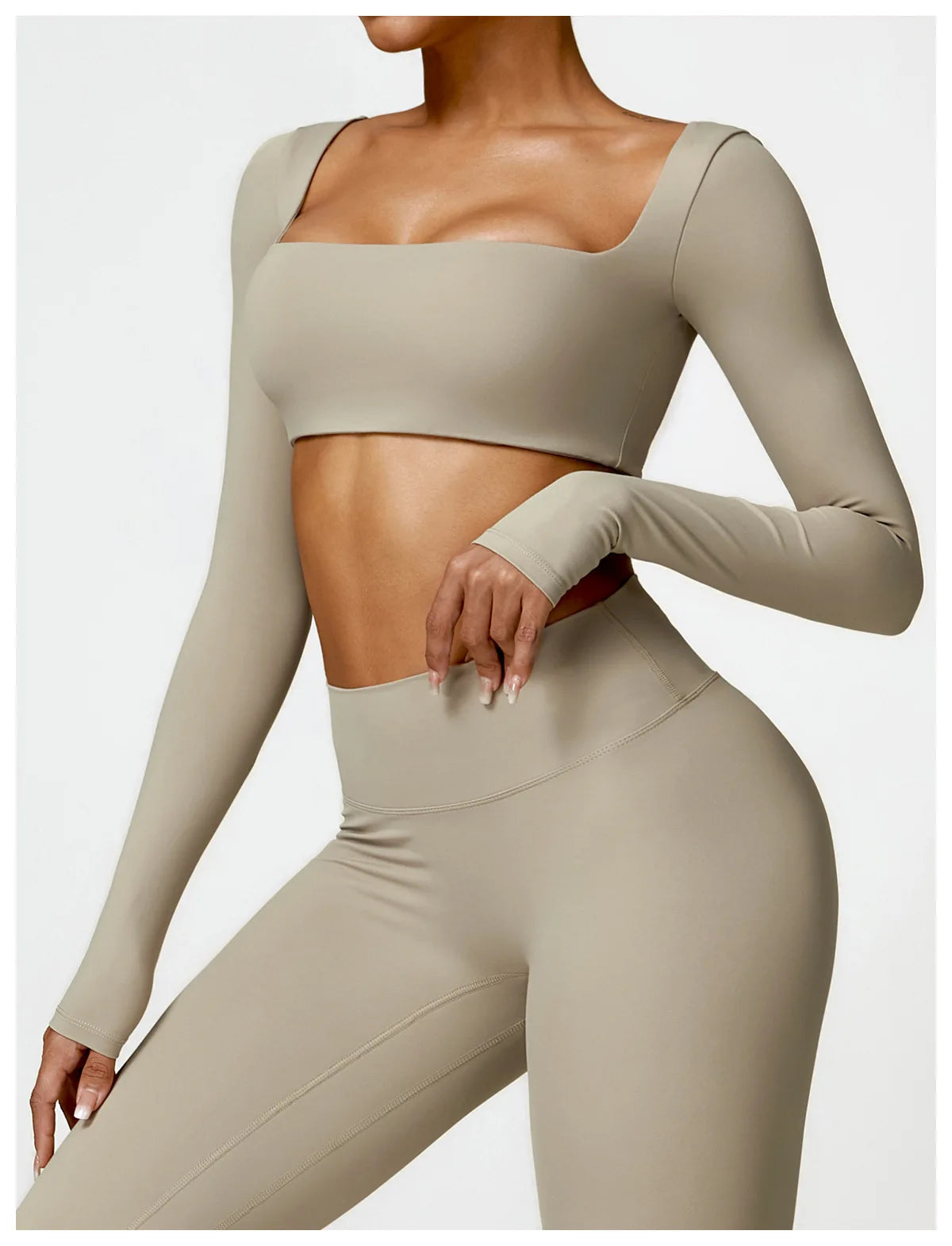 Sportowy Crop Top Damski z Kwadratowym Dekoltem – Szybkoschnący do Jogi i Siłowni