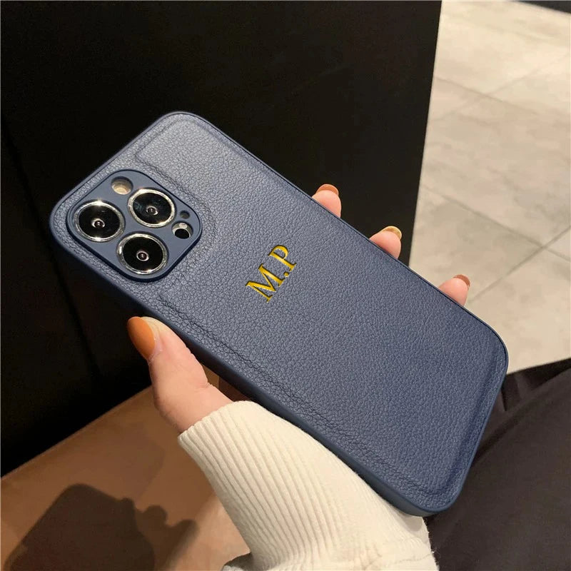 Personalizowane Etui iPhone 17 16 15 14 13 12 11 Pro Max – Skóra PU z Inicjałami i Imieniem