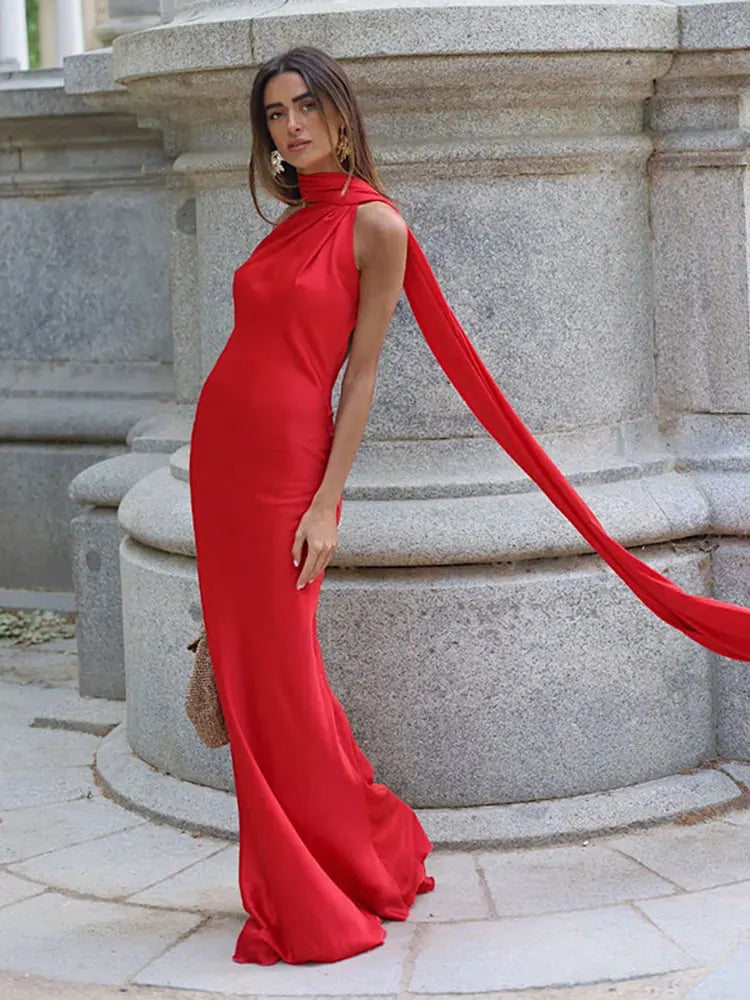 Satynowa Sukienka Halter Maxi z Odkrytymi Plecami – Wesele Studniówka Lato