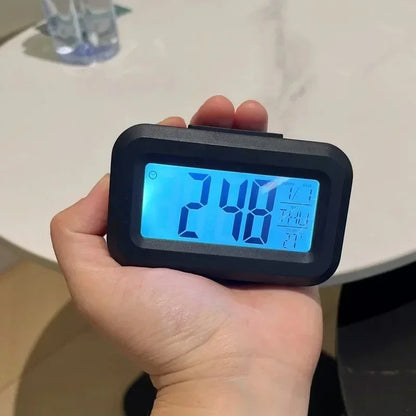 Cyfrowy budzik LED z kalendarzem i termometrem – zegar biurkowy