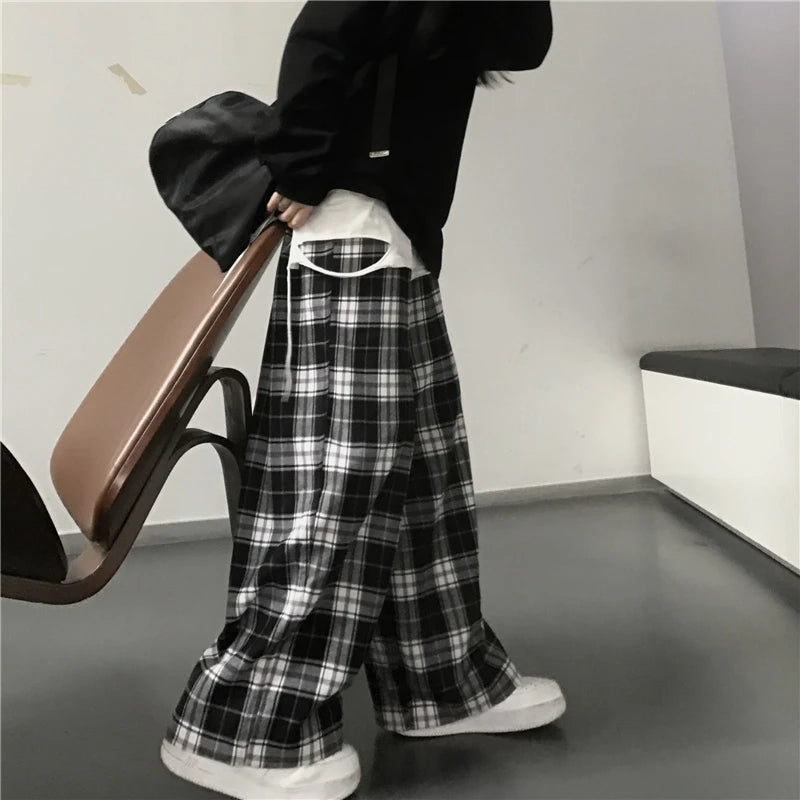 Spodnie Dresowe Oversize w Czarną Kratę – Baggy Unisex HipHop z Kieszeniami