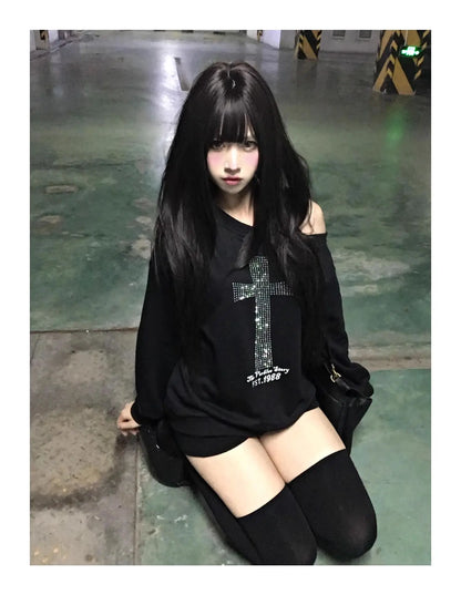 Czarna Bluza z Nadrukiem na Jedno Ramię – Y2K Grunge Harajuku 2000s
